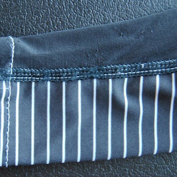 O'Neill Performance Fit Medium Black w/ White Stripes Long Sleeve Swim Shirt - Picture 6 of 6